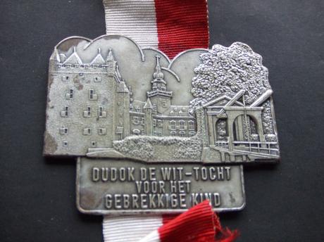 Dudok de Wit wandeltocht voor het gebrekkig kind, ophaalbrug